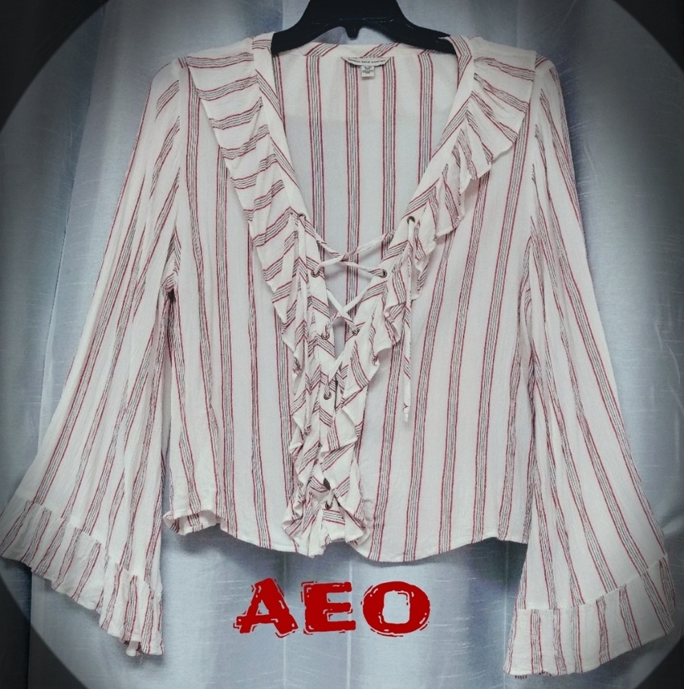 AEO TOP